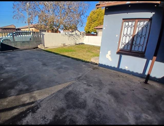 3 BEDROOM HOUSE FOR SALE IN WINDMILL PARK